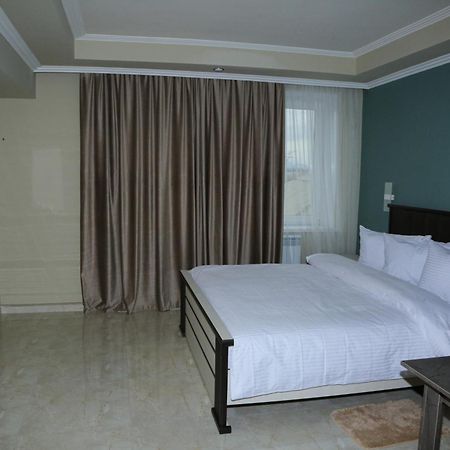 Vell Grey Hotel Martuni Екстер'єр фото