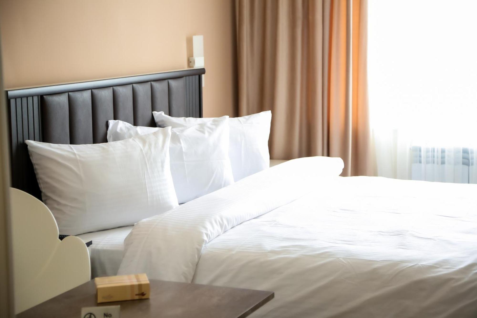 Vell Grey Hotel Martuni Екстер'єр фото