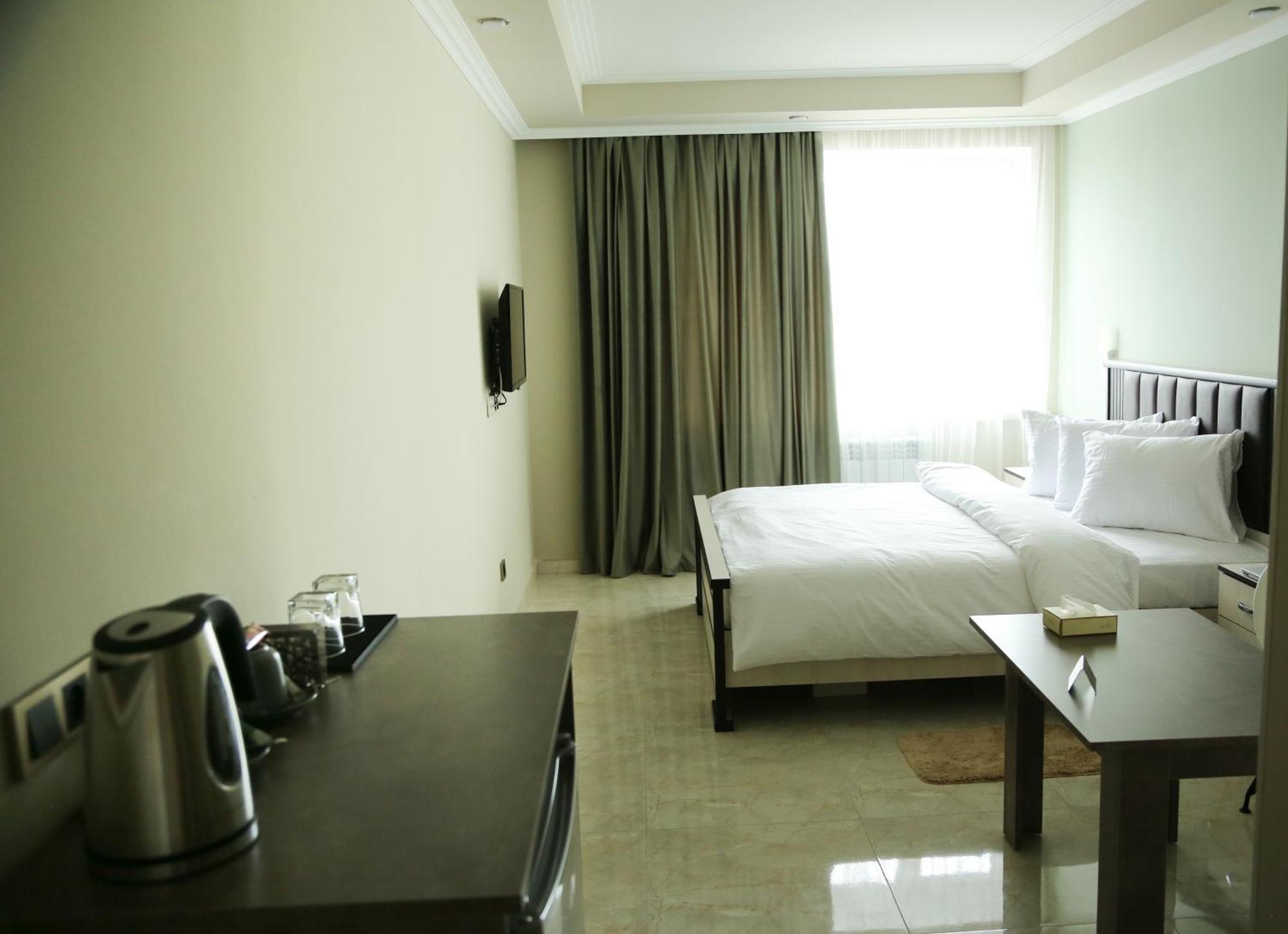 Vell Grey Hotel Martuni Екстер'єр фото